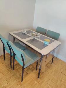 Modern Dining Table Set  – Excellent Condition