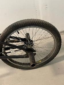 GT BMX Bike - Photo 9