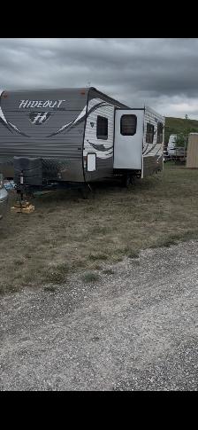Keystone Hideout 26’ Holiday Trailer - Photo 4