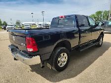 2017 Ram 3500 Crew Cab 4X4 SLT 6.7L - Rebuilt Title - Photo 4