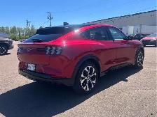 2023 Ford Mustang Mach-E Premium Extended Range AWD | Leather - Photo 4