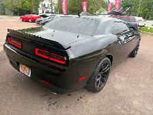 2022 Dodge Challenger R/T Fast 6-Spd Std! Backup Camera! - Photo 6