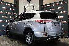 2017 Toyota RAV4 XLE AWD Hybrid - SUNROOF|CAMERA|BLINDSPOT - Photo 4