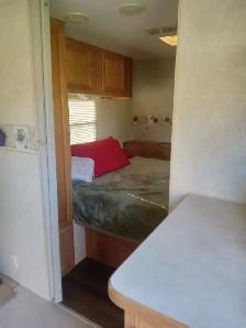 2004 Fleetwood Prowler 250RKS for sale - Photo 3
