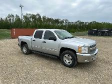 2012 Chevrolet 1500 - Photo 2