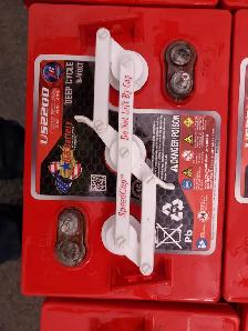 EIGHT (8) US BATTERY US2200 DEEP CYCLE 6 VOLTS 232 AH OLD STOCK