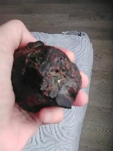 Grenat géant - beaucoup d'inclusions de cristaux - Photo 3
