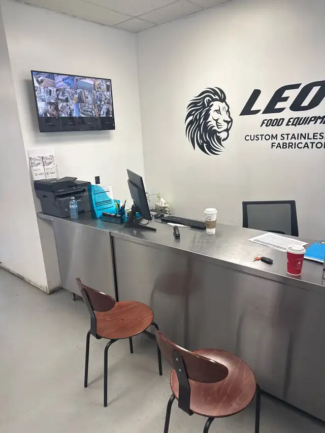 Receptionist