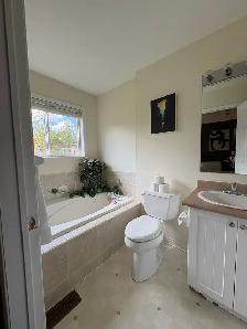 4 Bedroom Townhome For Rent - Peterborough North End - Photo 7