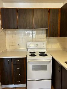 Multiple 1 Bed, 1 Bath Units available at 652 Macdonald Ave - Photo 3
