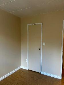 Multiple 1 Bed, 1 Bath Units available at 652 Macdonald Ave - Photo 5