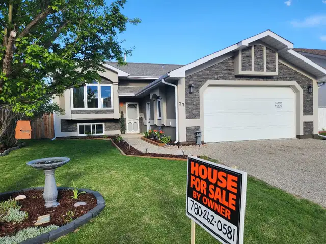 Beautiful home in Whitecourt AB