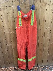 Work coveralls in excellent clean condition. Some never worn. - Photo 8
