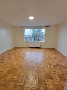 BACHELOR/STUDIO APARTMENT - TORONTO - Photo 4