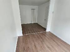 5 1/2 Apartment For Rent - Photo 3