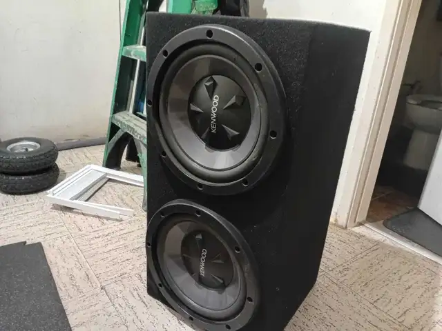 KENWOOOD SUBWOOFER