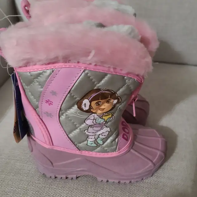 Brand New Dora winter boots Size 9
