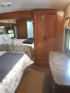 For Sale   Montana  5th wheel travel trailer - Photo 6