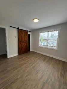 2 Bedroom Upper Unit Duplex - Utilities Included - Photo 6