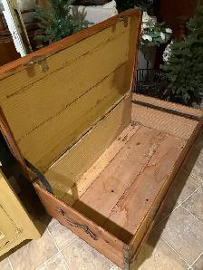 Wooden trunk - Photo 4