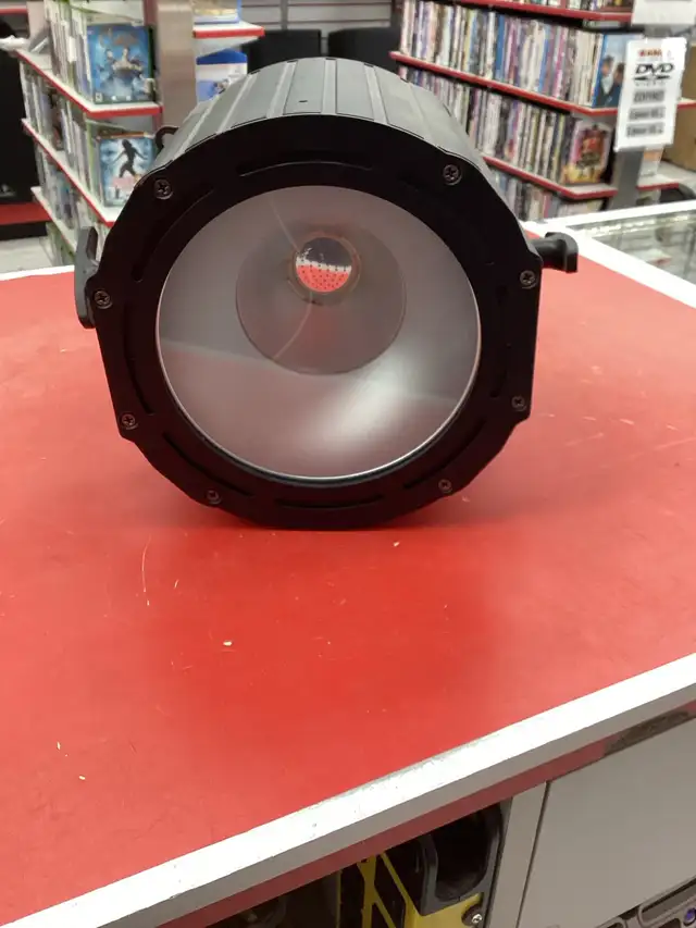 lumière de scène ADJ uv cob Cannon