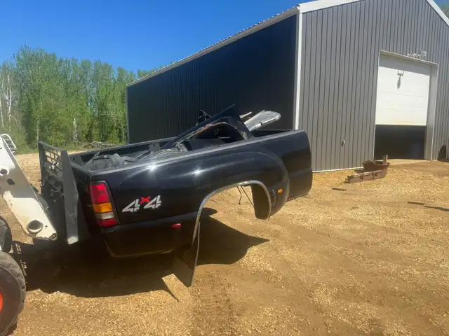 2001-2007 Gmc / Chevrolet dually box