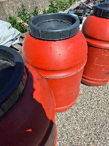 Plastic totes - Photo 2
