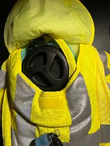 New Igloo Hi Visibility Safety XL Vest with2 Liter Water Bladder - Photo 5