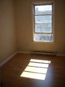 3rd Floor Downtown Apartment Available August 1st