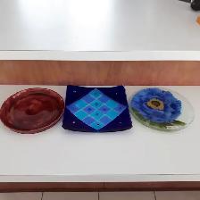 3 ASSIETTES NEUVES EN VERRE, 2 RONDES UNE CARRÉE: $5.00 CHACUNE - Photo 2