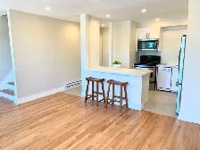Lrge Exec 2-Storey 2 BR Condo @ Bloor St W & Royal York - Photo 2