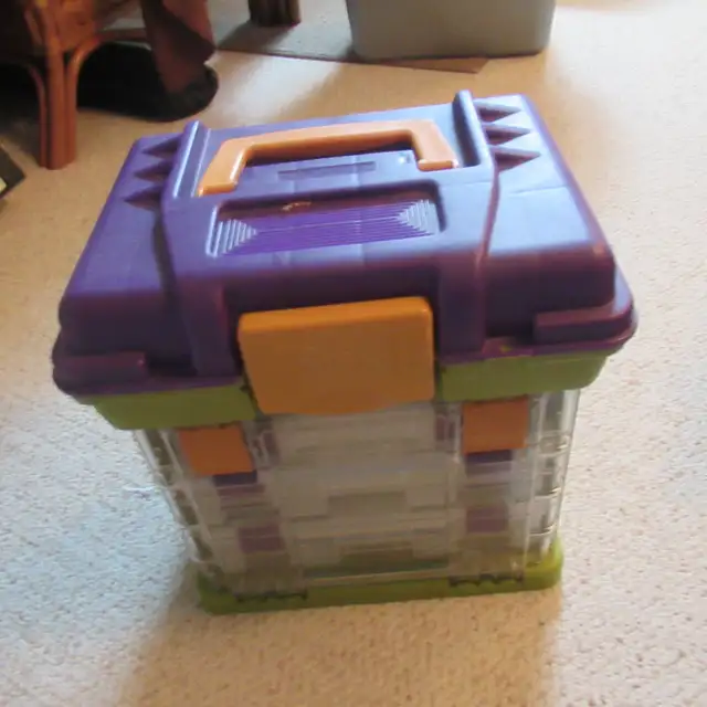 SMALL PARTS STORAGE CONTAINER