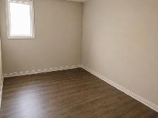 3-Bedroom Condo in London for Rent   Studio Basement Apartment - Photo 5