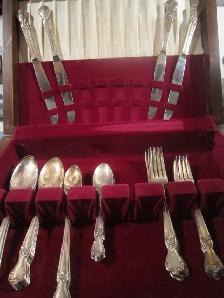 #36-121C   SIGNATURE silverware set for 4, Monogramed 'P' - Photo 2