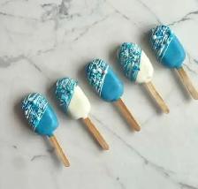 cakesicles/cakepops - Photo 2