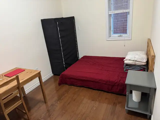 rooms for rent at York University village