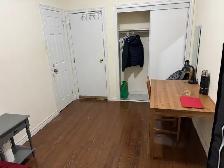 rooms for rent at York University village - Photo 2