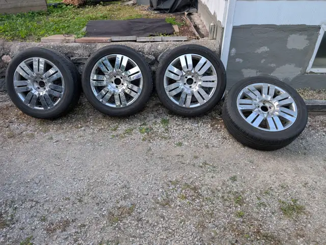 20" Alloy Rims and 245 50 R20 Tires For Sale