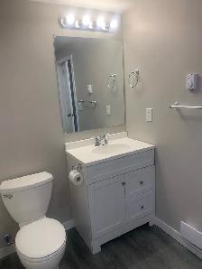 Bachelor unit for rent in triplex - Photo 5