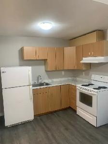 Bachelor unit for rent in triplex - Photo 6