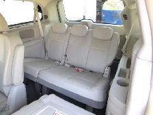 2010 Chrysler Town & Country Limited 4.0L V6 7 Pass. | Nav/R.Cam - Photo 11