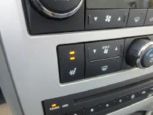2010 Chrysler Town & Country Limited 4.0L V6 7 Pass. | Nav/R.Cam - Photo 17