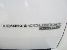 2010 Chrysler Town & Country Limited 4.0L V6 7 Pass. | Nav/R.Cam - Photo 28