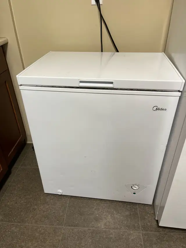 Midea chest freezer $200