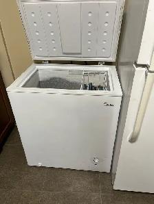 Midea chest freezer $200 - Photo 3