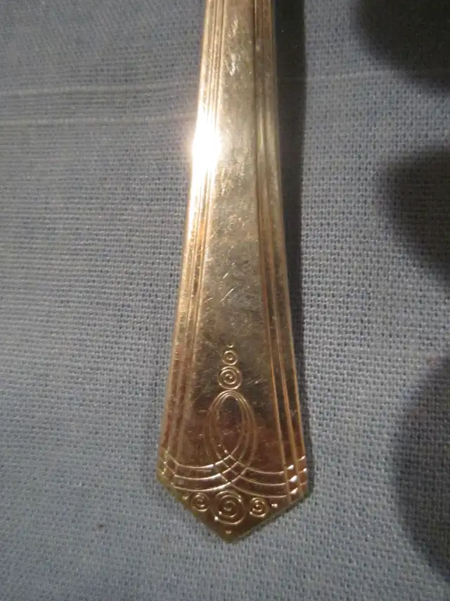 #2-12B   AURORA silverware set for 8