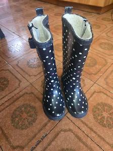 toddler rain boots $5 each pair
