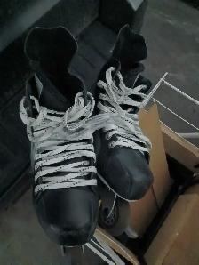 Roller Blades - Photo 2