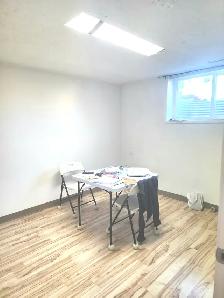 A 3 beds , 1 bath legal basement suite for rent in Calgary $1375 - Photo 2