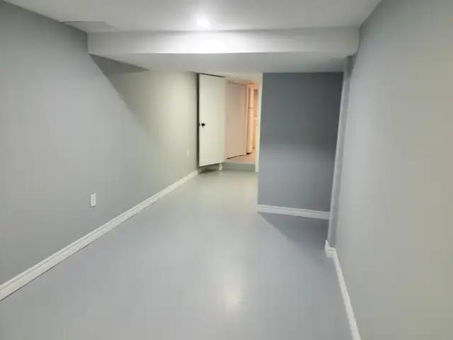 2 Bedroom Basement Apartment in Oshawa – 2 Parking   Internet